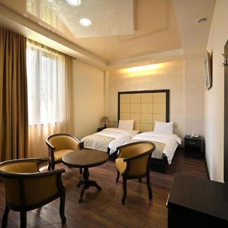 Partez Hotel Erivan Dış mekan fotoğraf