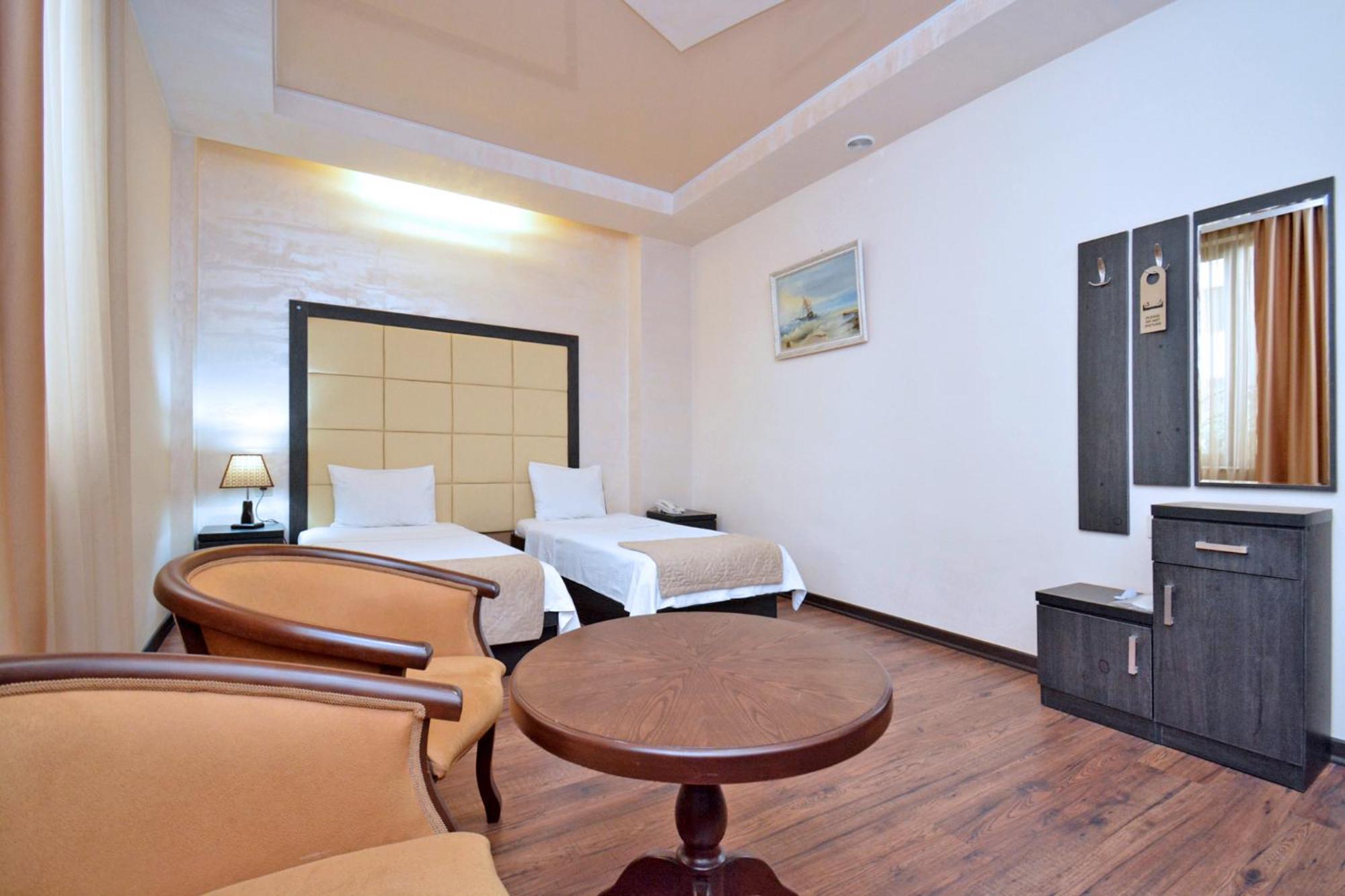 Partez Hotel Erivan Dış mekan fotoğraf