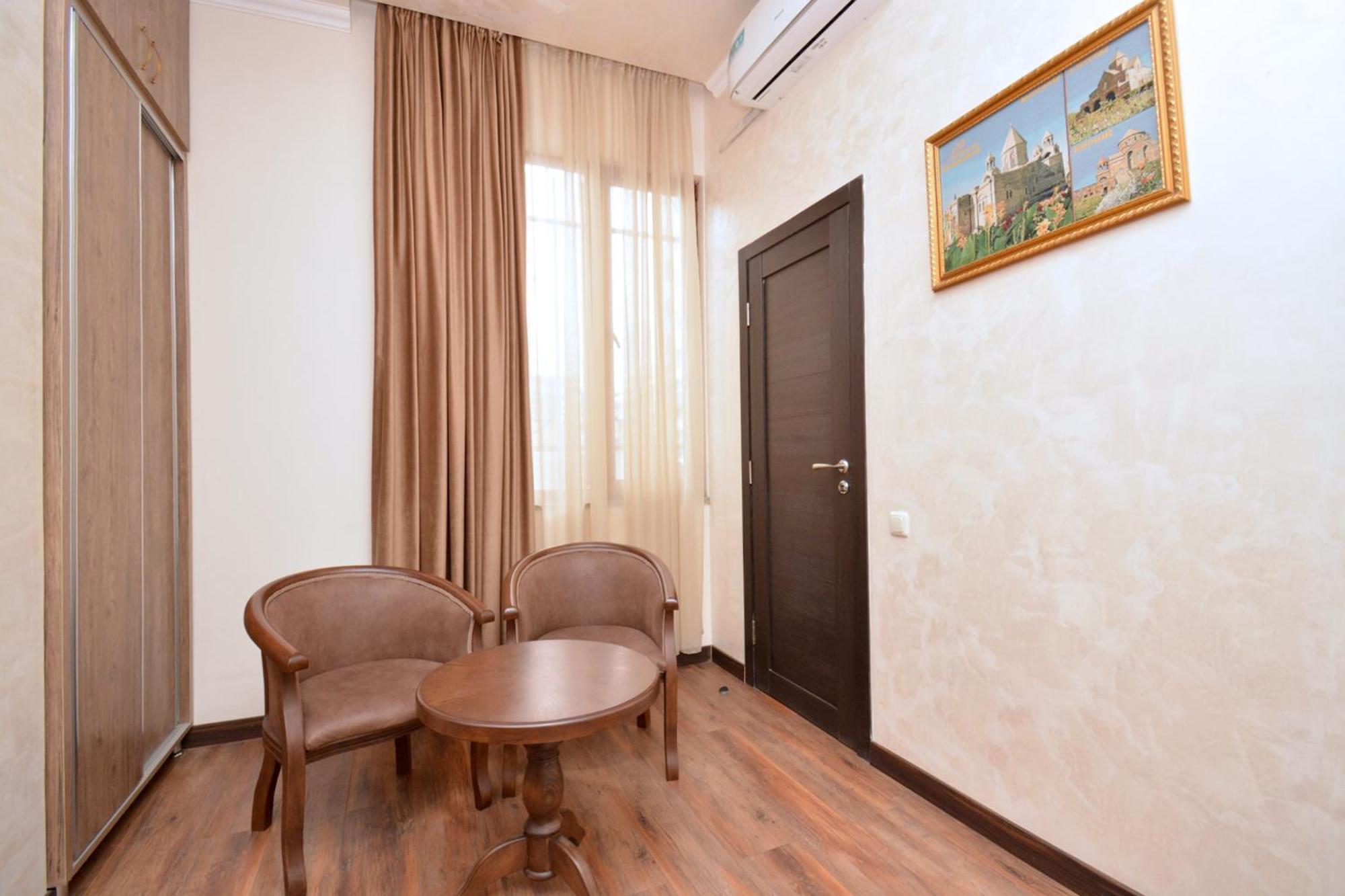 Partez Hotel Erivan Dış mekan fotoğraf