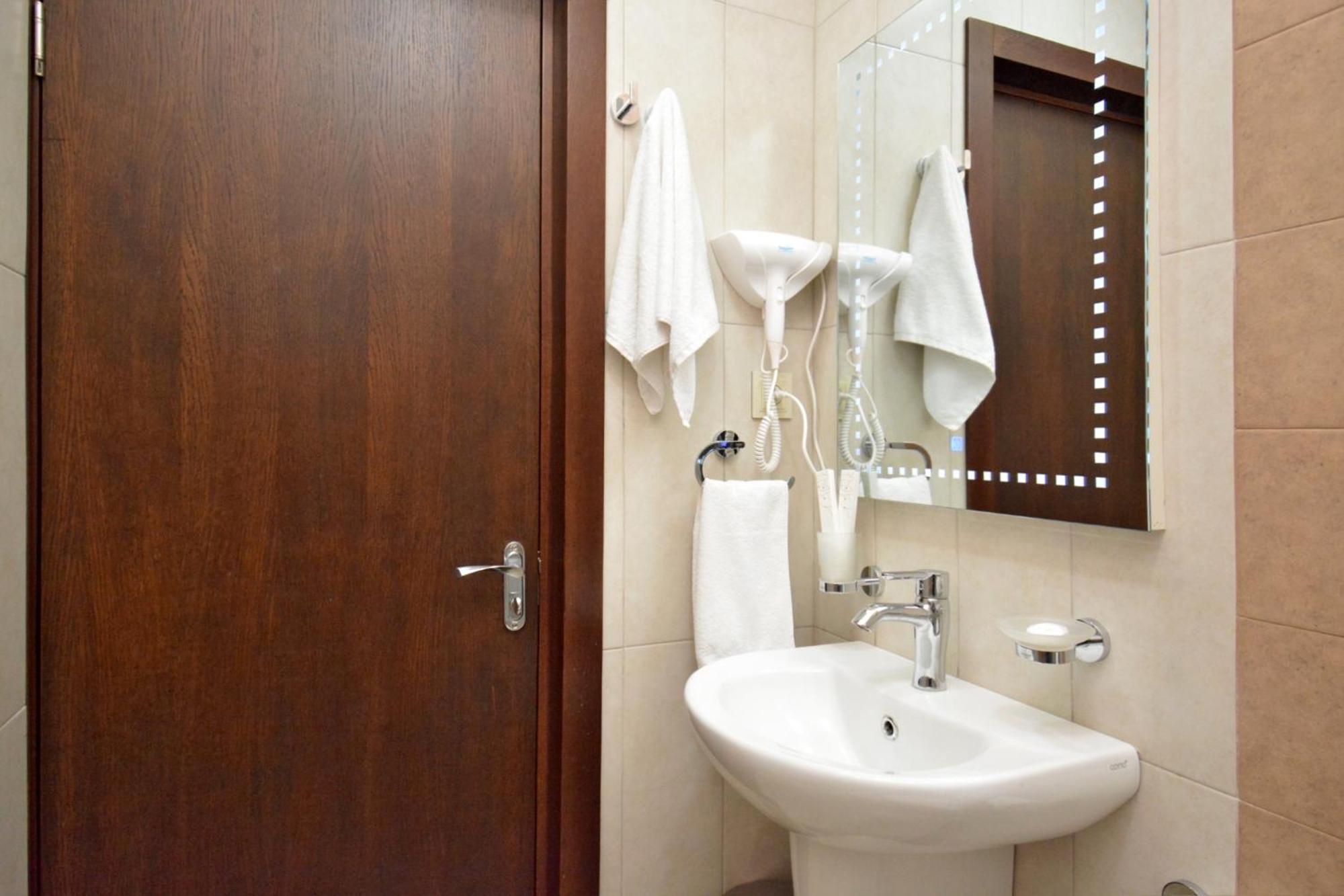 Partez Hotel Erivan Dış mekan fotoğraf